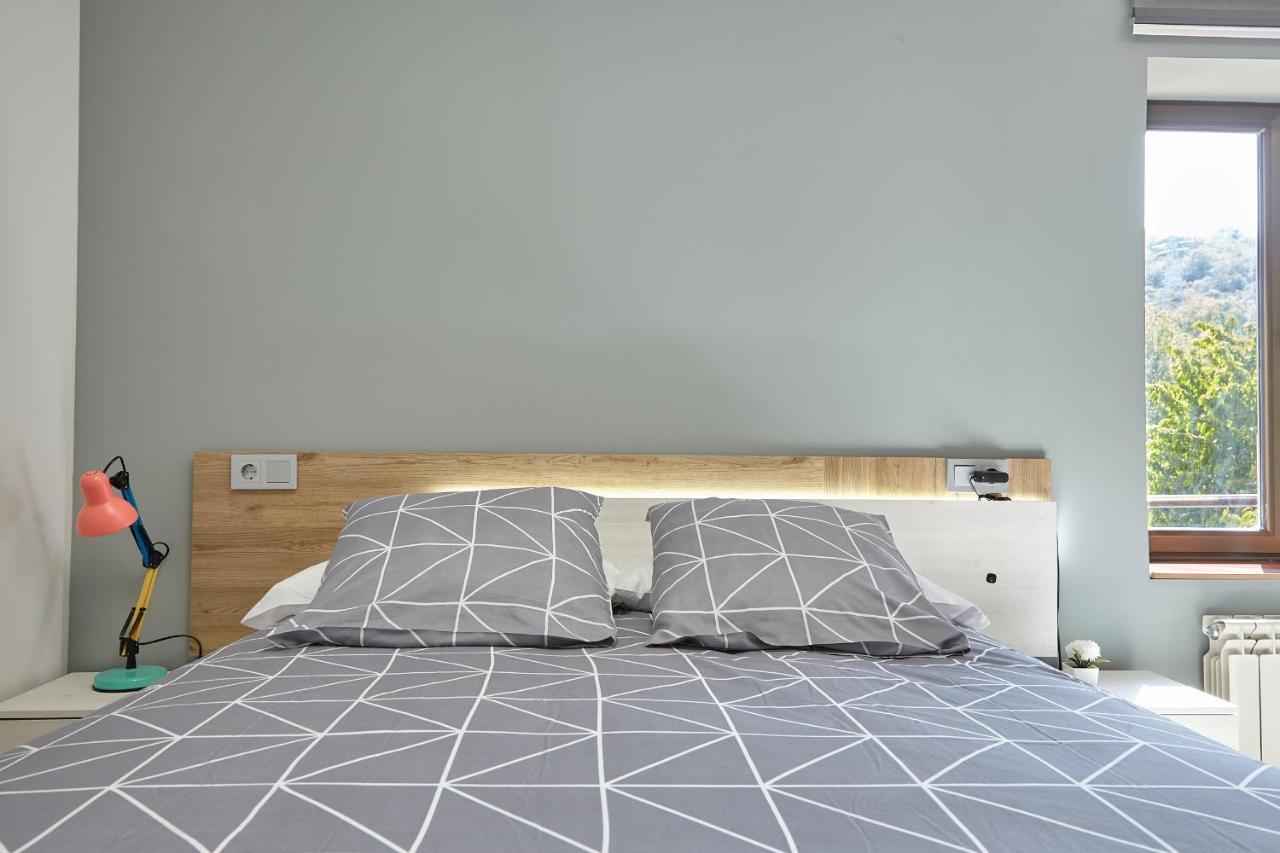 Hostal Fontanan La Pola de Gordon Экстерьер фото