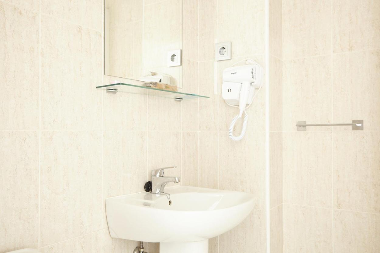 Hostal Fontanan La Pola de Gordon Экстерьер фото